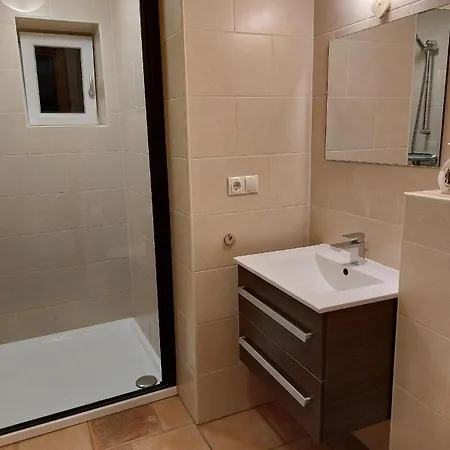 Apartment Aineck In *